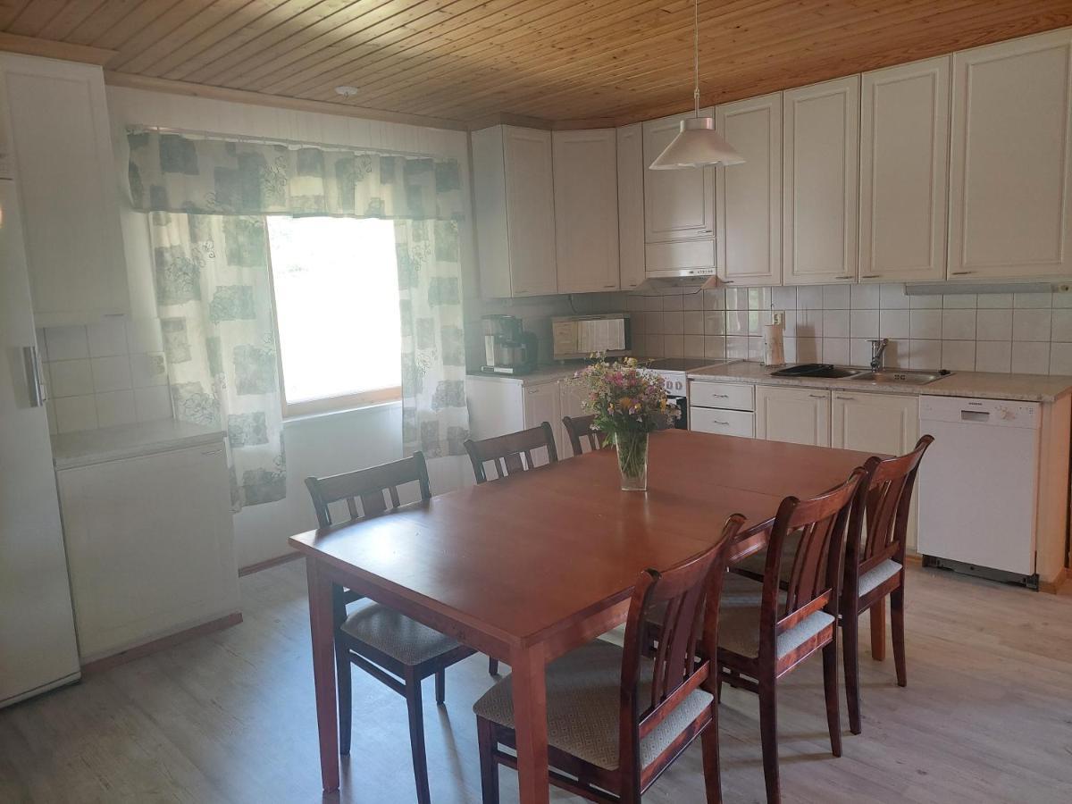 Villa Aleksi With Sauna โรวานิเอมิ ภายนอก รูปภาพ